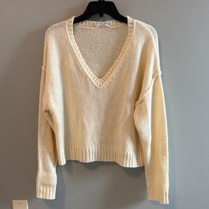 Double Zero Cream V-Neck Sweater
